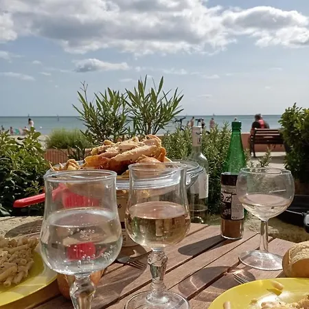 Face A La Mer, Pour 4 Personnes Sur La Rive Droite Apartamento Palavas-les-Flots