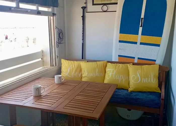 Face A La Mer, Pour 4 Personnes Sur La Rive Droite